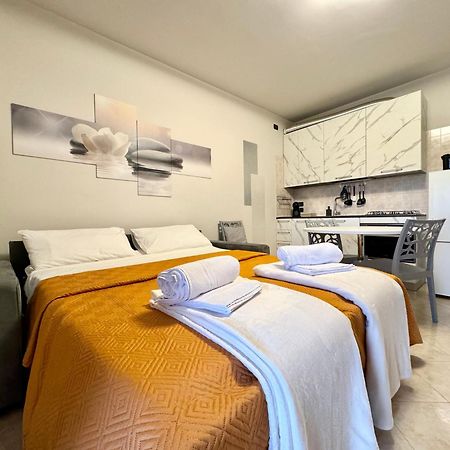 Dimora Nicola A Due Passi Dal Lago Sirmione Eksteriør billede